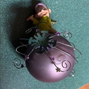 RARE Purple Ornament with DOPEY Topper. 2005